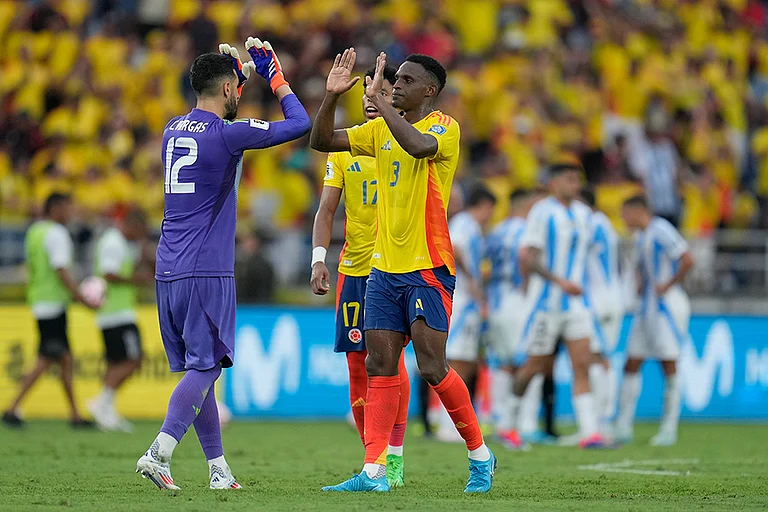 2026 FIFA World Cup Qualifying, Colombia vs Argentina: Colombia players celebrate at the end of a match against Argentina - | Photo: AP/Fernando Vergara